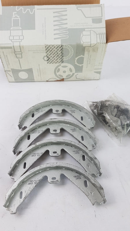Original OE MERCEDES-BENZ Feststellbremse Bremsbackensatz A0054203620