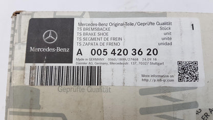 Original OE MERCEDES-BENZ Feststellbremse Bremsbackensatz A0054203620