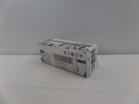 Original AUDI A3 A6 A8 VW Golf Sharan Touran SKODA Fabia Xenonlampe N10445701