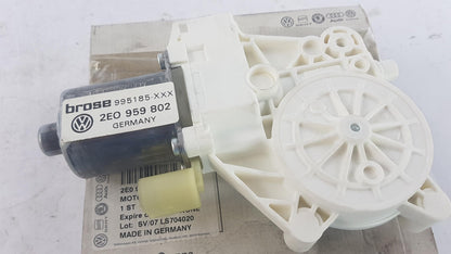 Original OE Volkswagen Fensterhebermotor 2E0959802