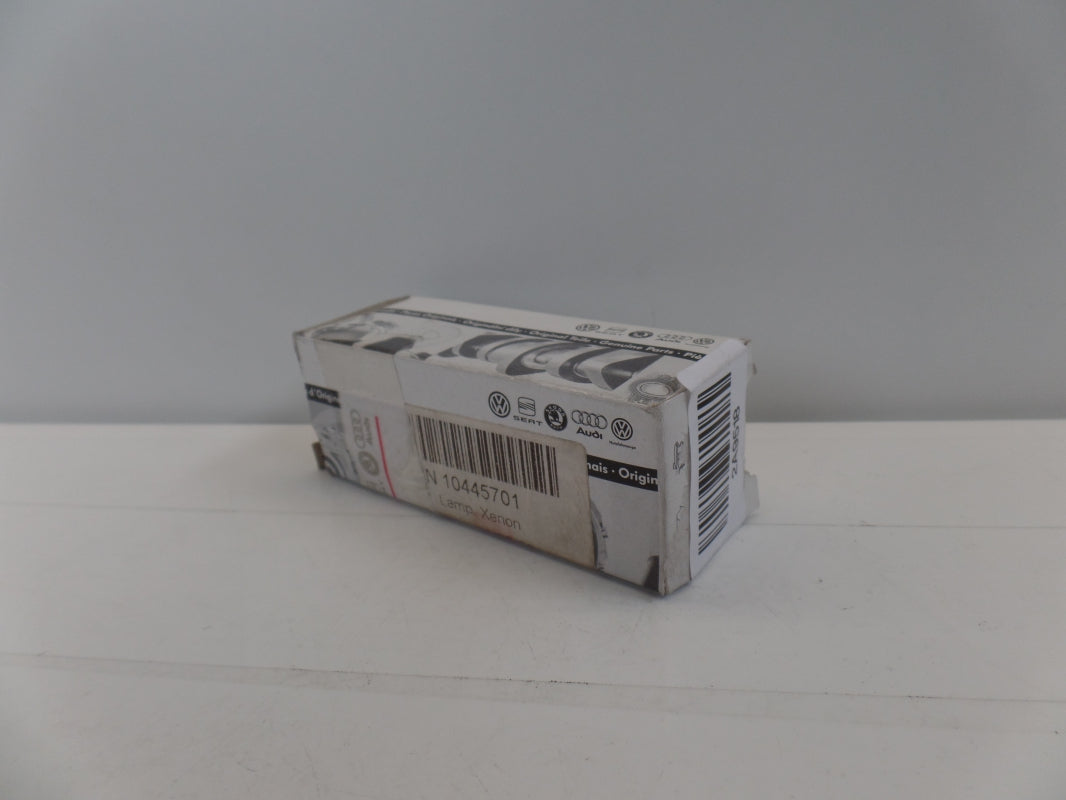 Original AUDI A3 A6 A8 VW Golf Sharan Touran SKODA Fabia Xenonlampe N10445701