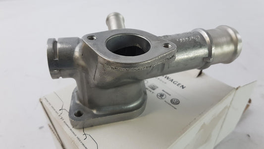 Original OE Volkswagen Kühlwasserflansch 038121133A