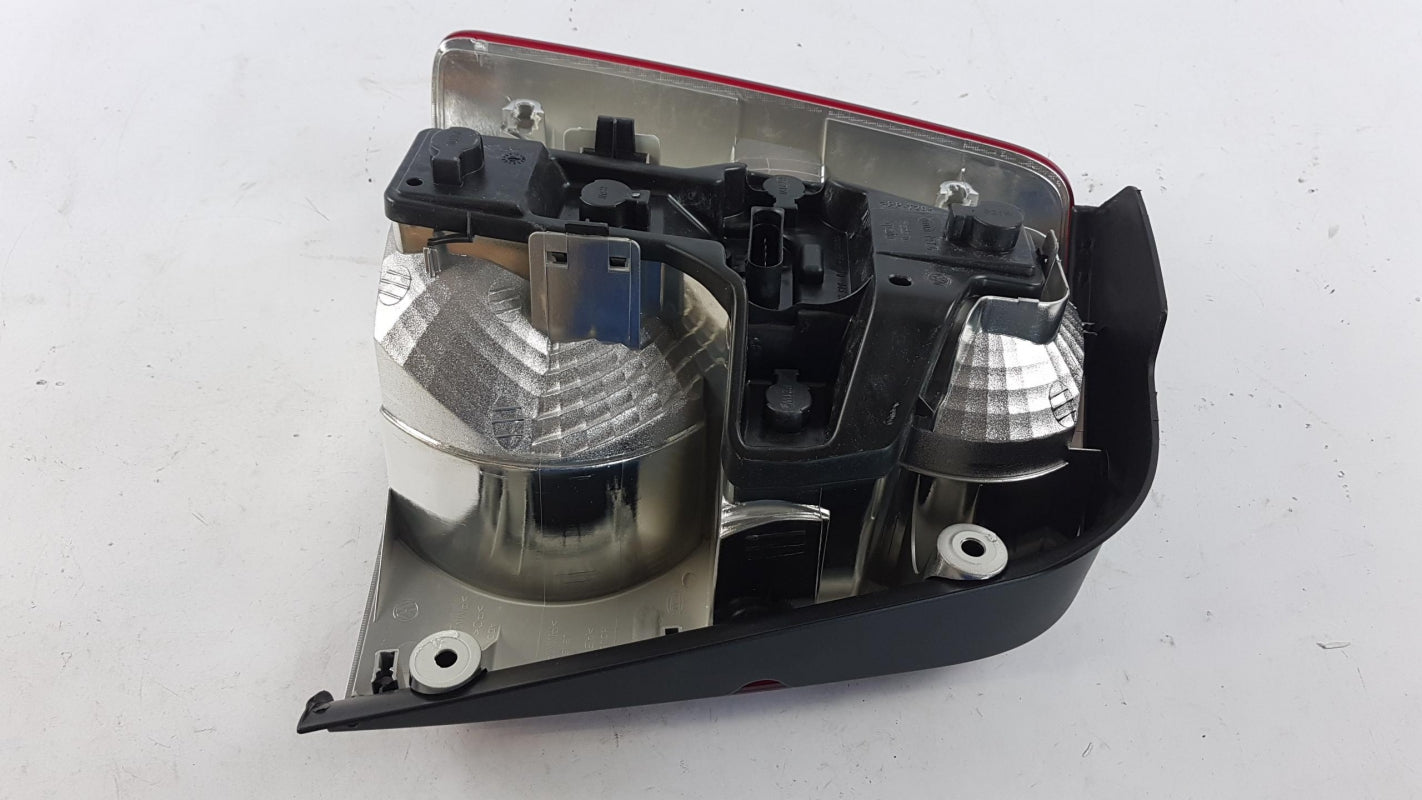 Original VW Touran '06-'10 Heckleuchte Schlussleuchte rot rechts 1T0945096N