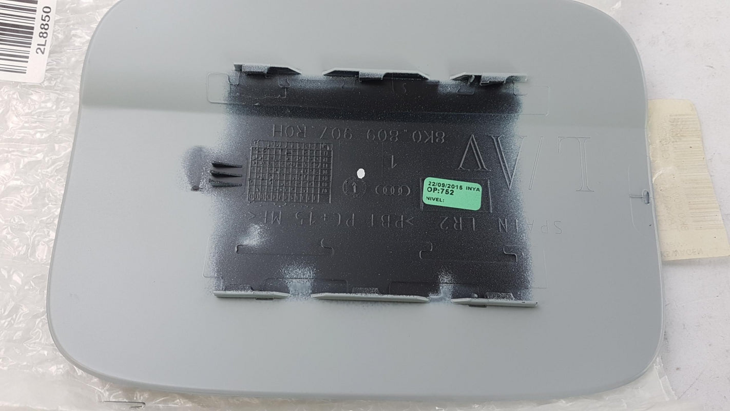 Original OE Volkswagen Tankklappe 8K0809907GRU