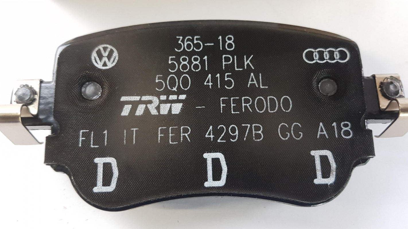 Original AUDI A1 I SKODA Octavia III SEAT Leon III Bremsbeläge hinten 5Q0698451L