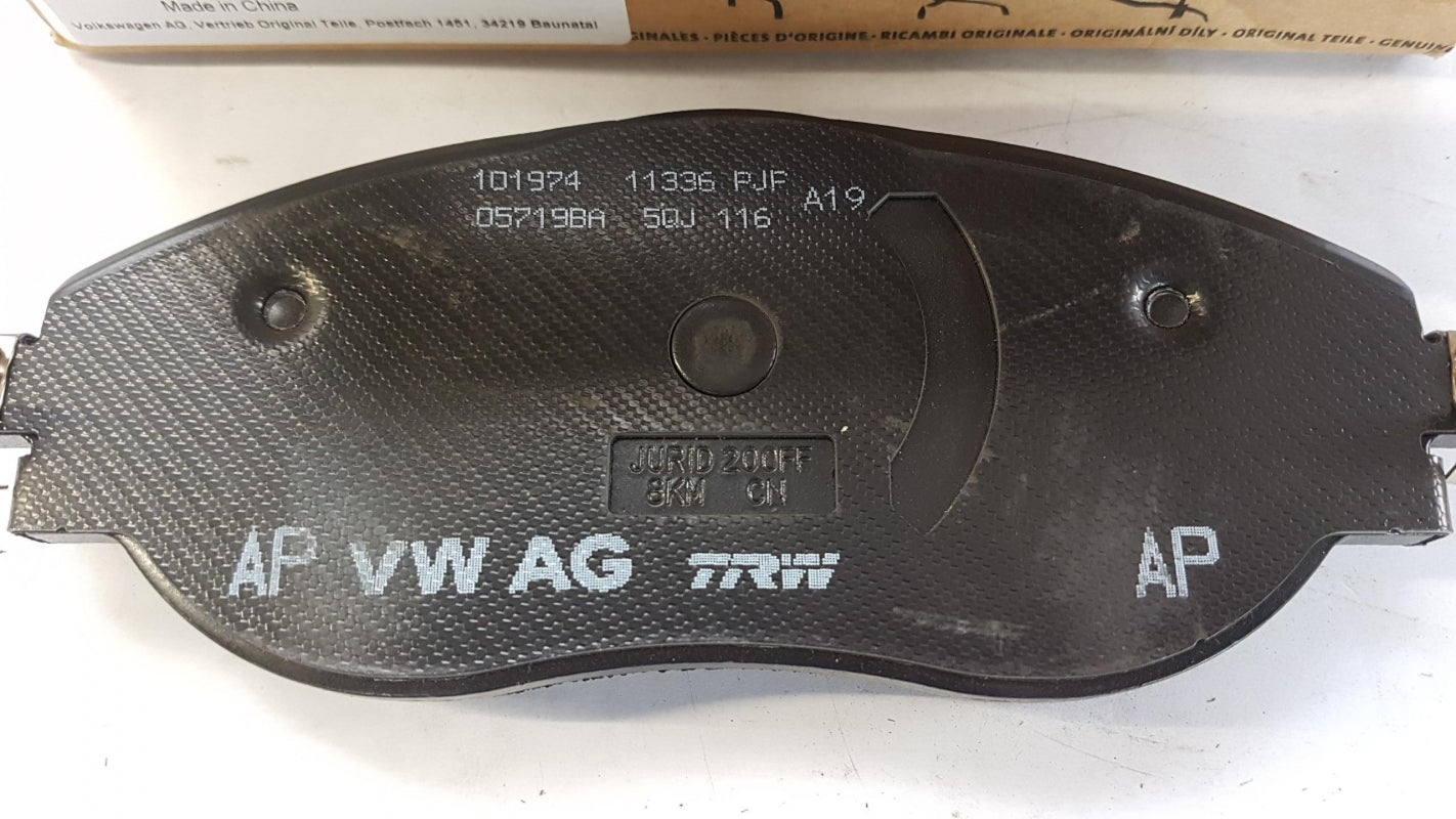 Original OE Volkswagen Bremsbeläge 3Q0698151C