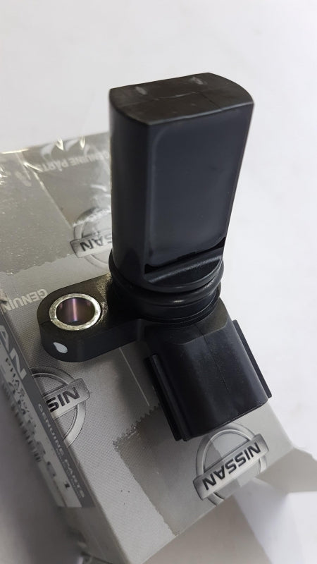 Original OE NISSAN Kurbelwellensensor B37314M526