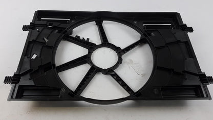 Original OE Volkswagen Lüfterzarge 5Q0121205AF