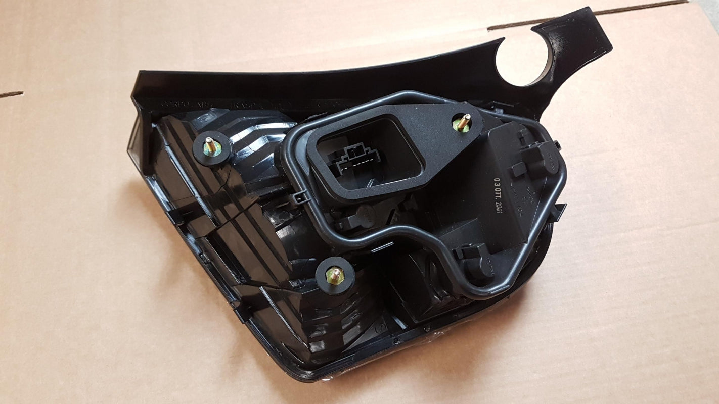Original OE FIAT Heckleuchte 46823706