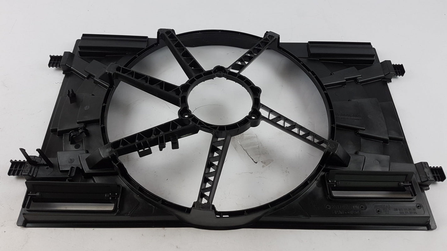Original OE Volkswagen Lüfterzarge 5Q0121205AF