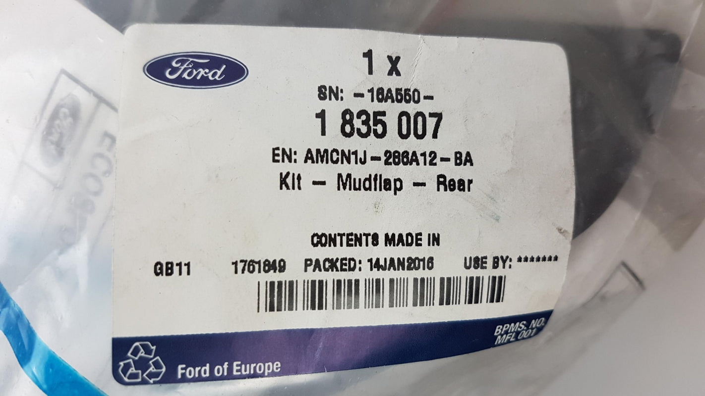 Original FORD Ecosport 2013 > Schutzblech Klappe Kit 2 St. Hinten 1835007