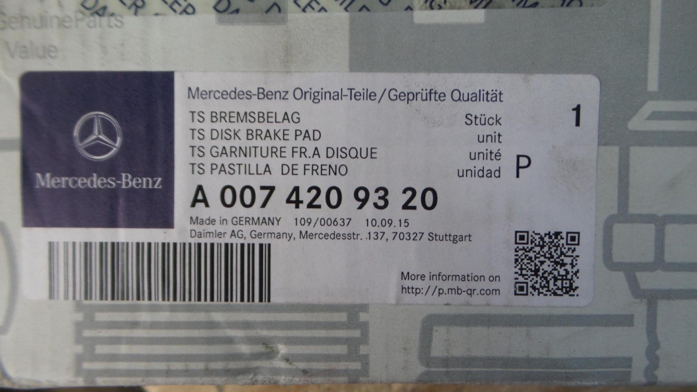 Original MERCEDES-BENZ W204 W212 C218 X218 Bremsbeläge hinten A0074209320