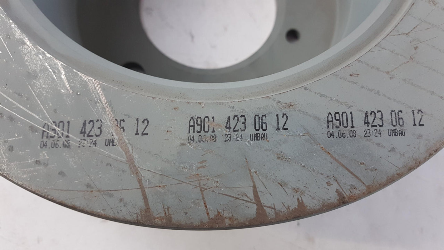 Original MERCEDES-BENZ W901-905 Sprinter Bremsscheibe 1-Stück hinten A9014230612