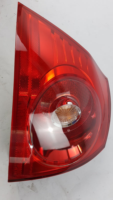 Original VW Golf '04-'09 Heckleuchte Schlussleuchte aussen links 1K6945095AA