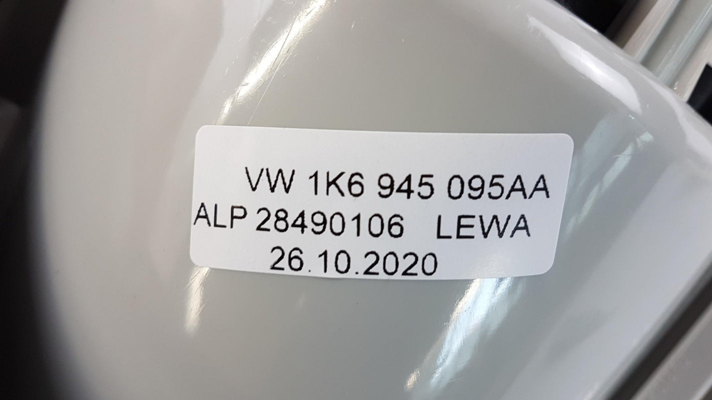 Original VW Golf '04-'09 Heckleuchte Schlussleuchte aussen links 1K6945095AA