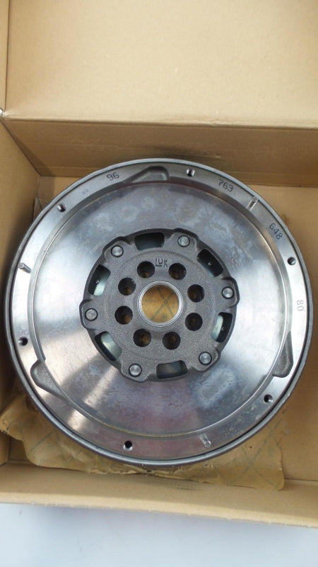 Original PEUGEOT 307 308 407 807 CITROEN C4 C5 C8 Jumpy 2.0HDi Schwungrad 0532X7