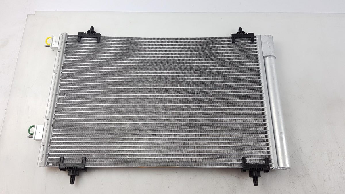 Original PEUGEOT 307 308 CITROEN C4 DS4 Berlingo Klimakondensator 6455GK