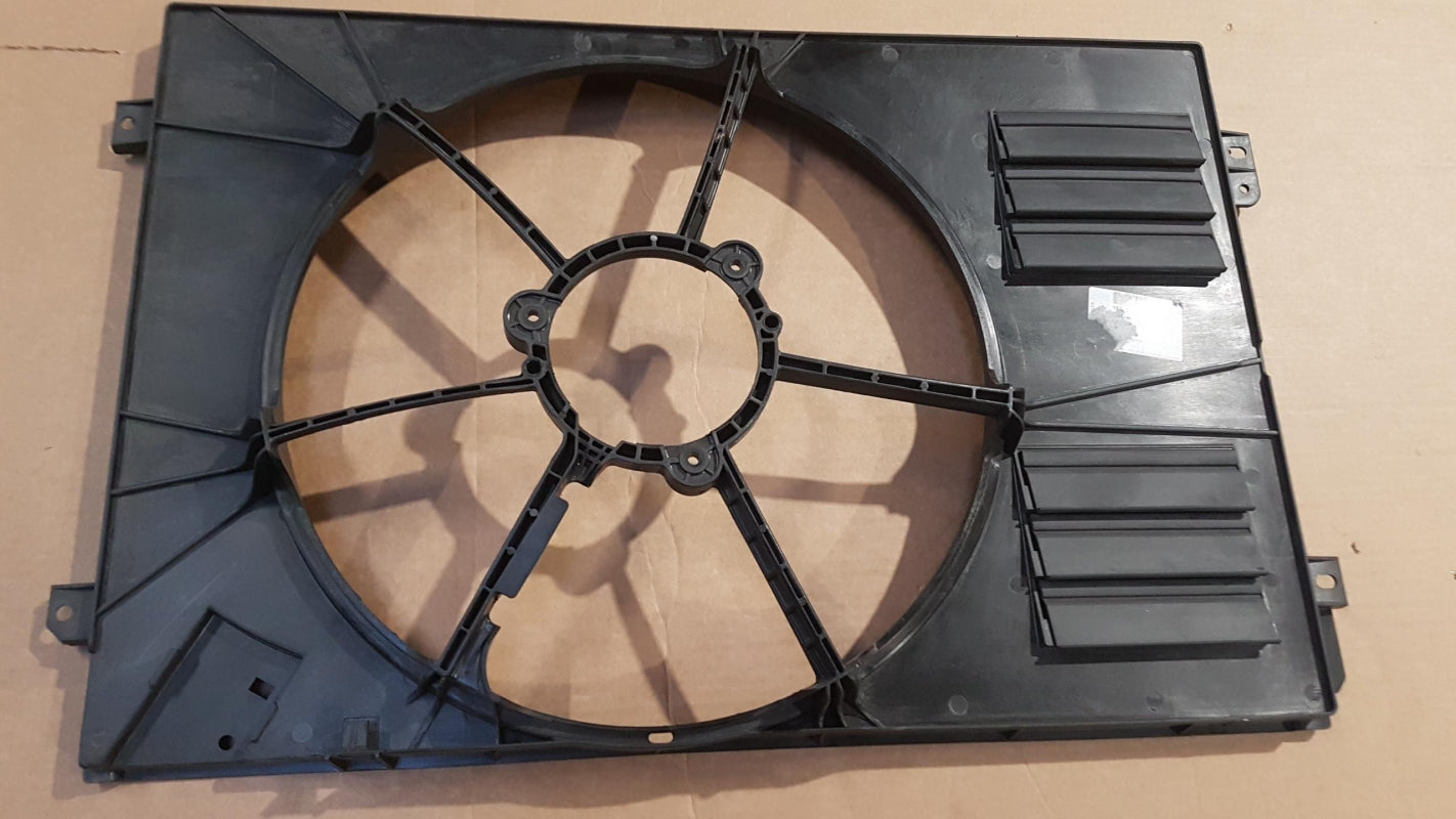 Original OE Volkswagen Lüftergehäuse 1K0121205AC9B9