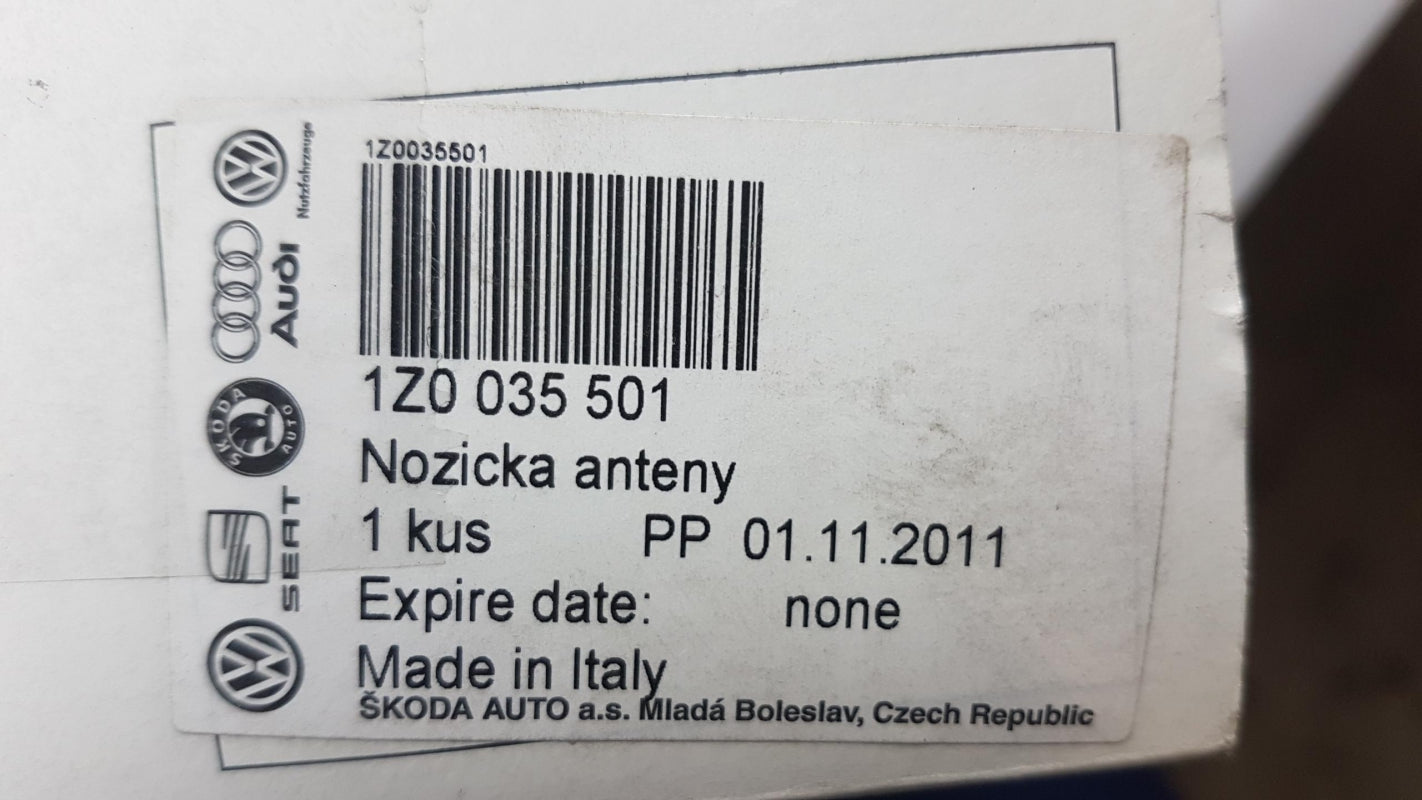 Original SKODA Fabia II Octavia II Roomster Yeti Antennenfuss 1Z0035501