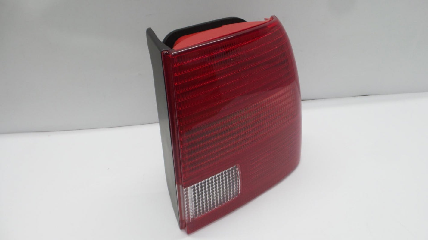 Original VW Passat '97-'00 Heckleuchte Schlussleuchte rechts 3B5945096G