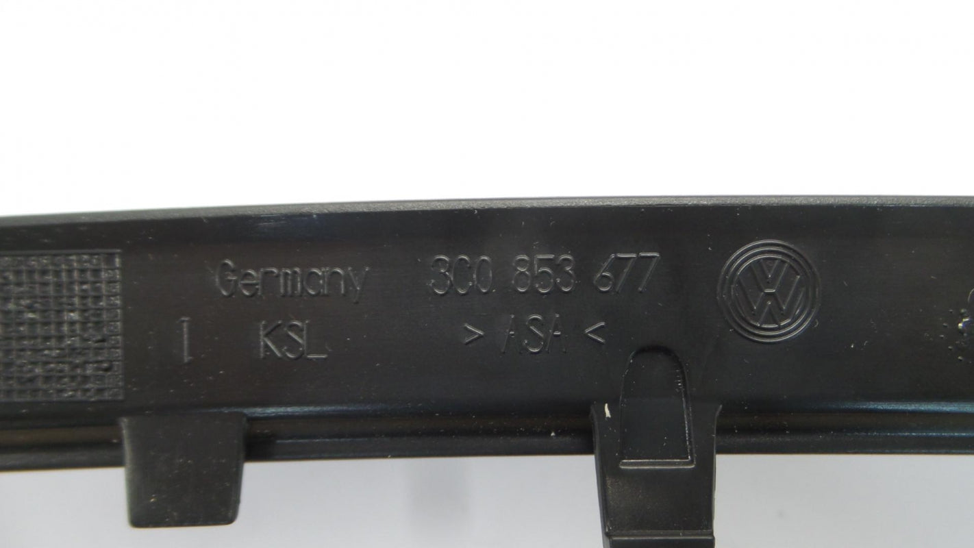 Original VW Passat B6 Stoßfänger Lüftungsgitter satinschwarz mitte 3C0853671C9B9