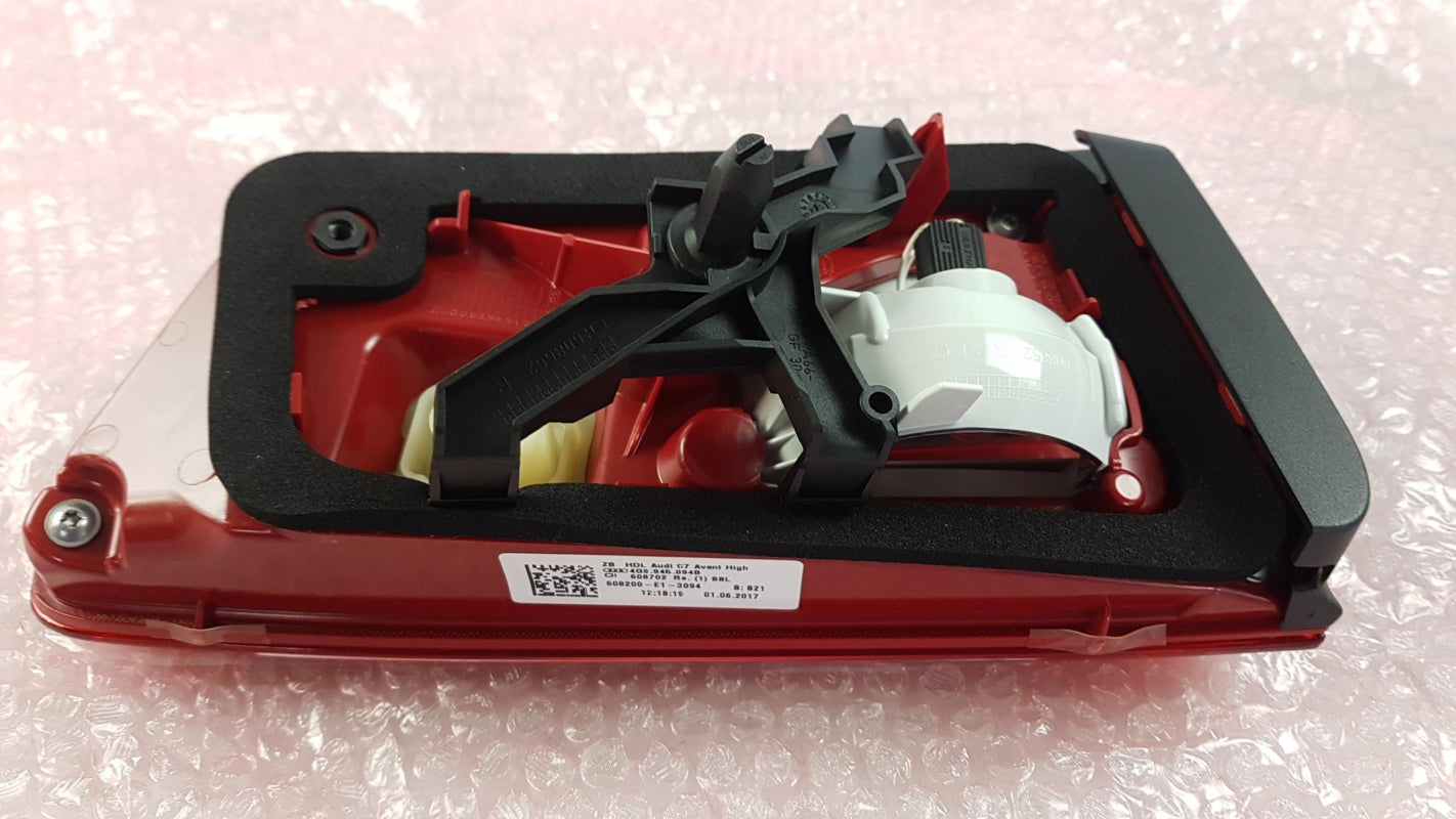 Original Audi A6 Avant Rückleuchten Heckleuchte rechts 4G9945094B