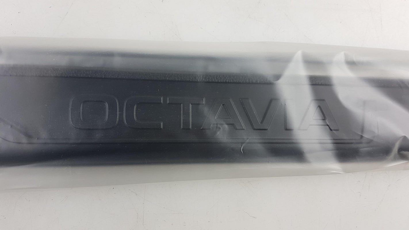 Original OE Volkswagen Einstiegsleisten Satz 5E0071303