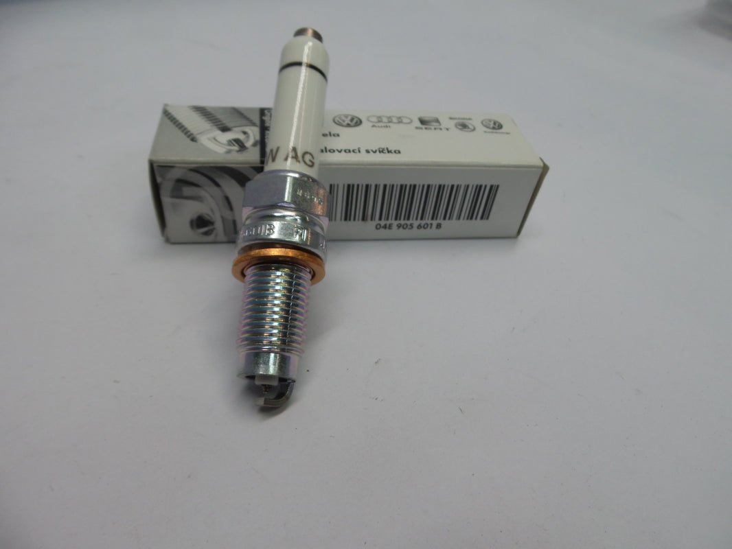 Original AUDI A1 A3 VW Caddy Passat Polo SKODA Rapid Superb Zündkerze 04E905601B