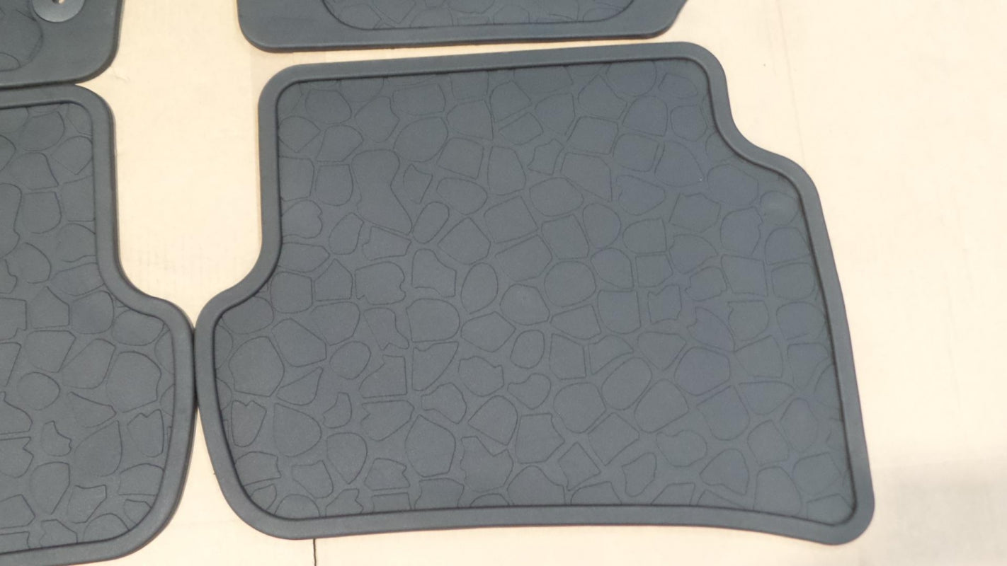 Original SEAT Ibiza (6J) Fußmattensatz 4-teilig Gummi schwarz 6J0061500041
