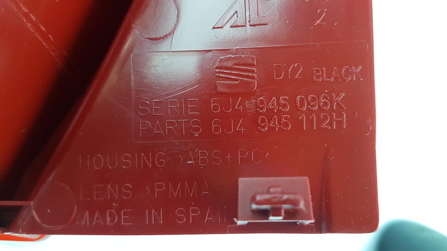 Original OE Volkswagen Heckleuchte 6J4945096H