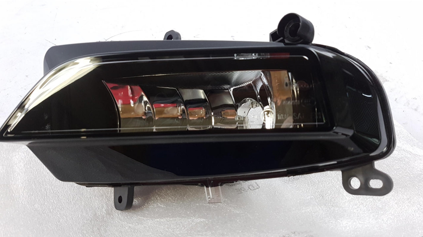 Original OE Volkswagen Nebelscheinwerfer 8K0941699C