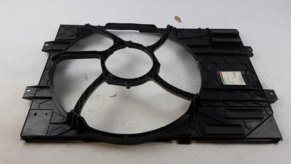 Original OE Volkswagen Lüftergehäuse 7E0121207C