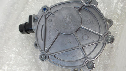 Original BMW E60 E87 E90 E92 (N43 Motor) Vakuumpumpe 11668674915