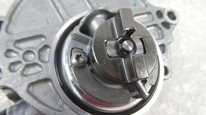 Original BMW E60 E87 E90 E92 (N43 Motor) Vakuumpumpe 11668674915