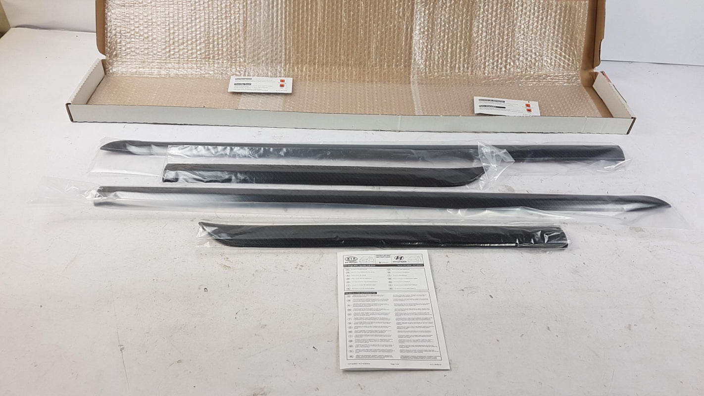 Original HYUNDAI ix20 KIA Venga Türzierleistensatz 4-teilig carbon 1P271ADE00CB