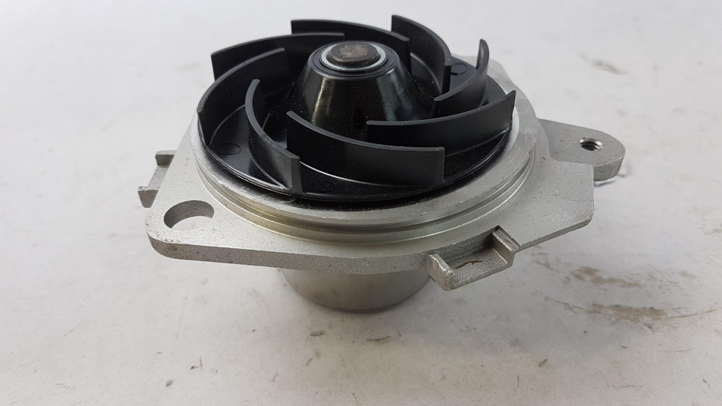 Original OPEL Astra-H Vectra-C Signum Zafira-B 1.9CDTi Wasserpumpe 95518855