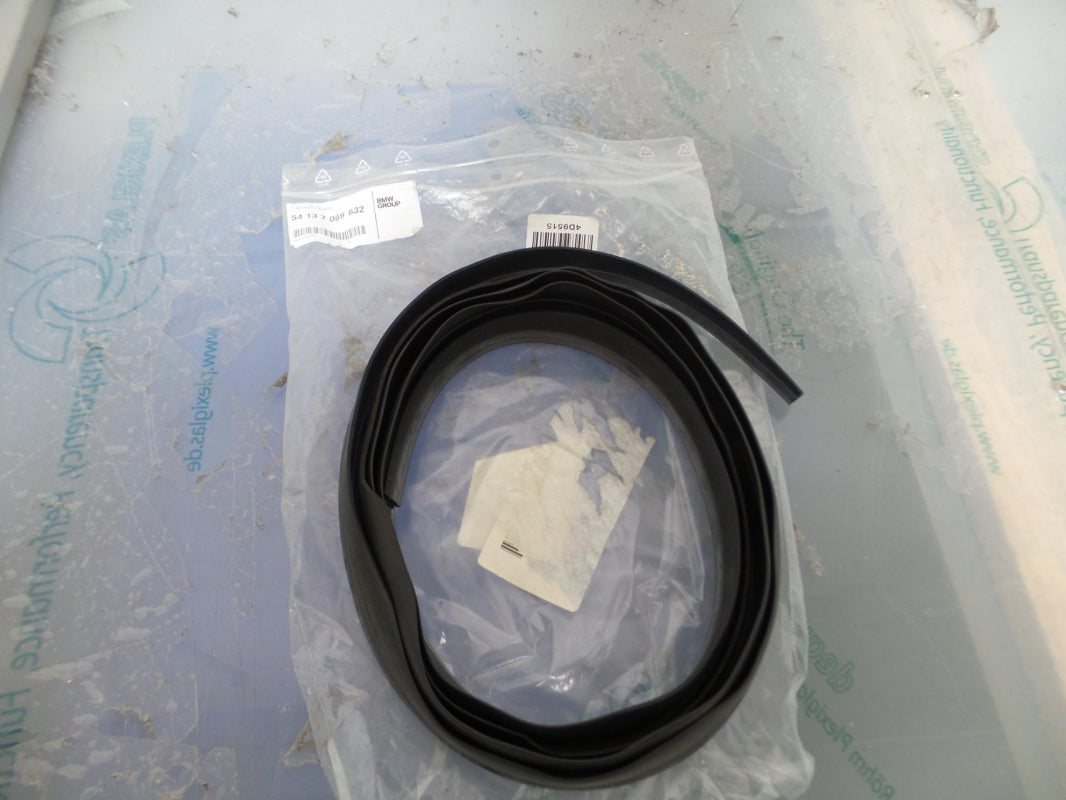 Original BMW 5er E60 Dichtung Schiebedachkassette Faltdach Dichtung 54137069632
