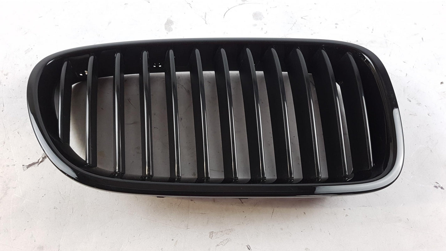 Original BMW M Performance 5er F10 F11 Frontziergitter Schwarz recht 51712165528