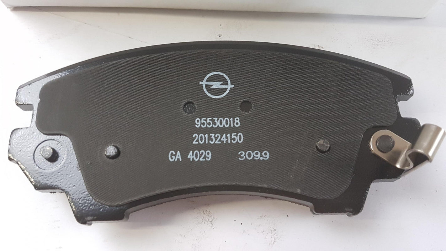 Original OPEL Insignia-A Bremsbeläge Vorne 95530018