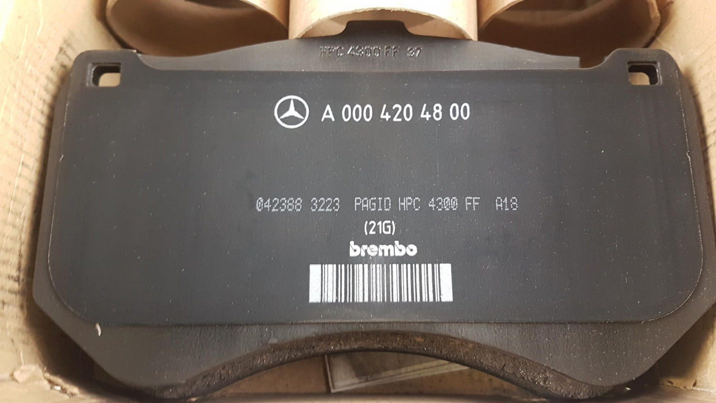 Original OE MERCEDES-BENZ Bremsbeläge A0004205800