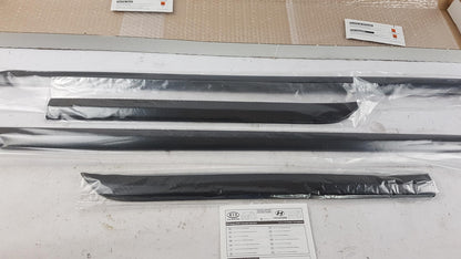 Original HYUNDAI ix20 KIA Venga Türzierleistensatz 4-teilig carbon 1P271ADE00CB
