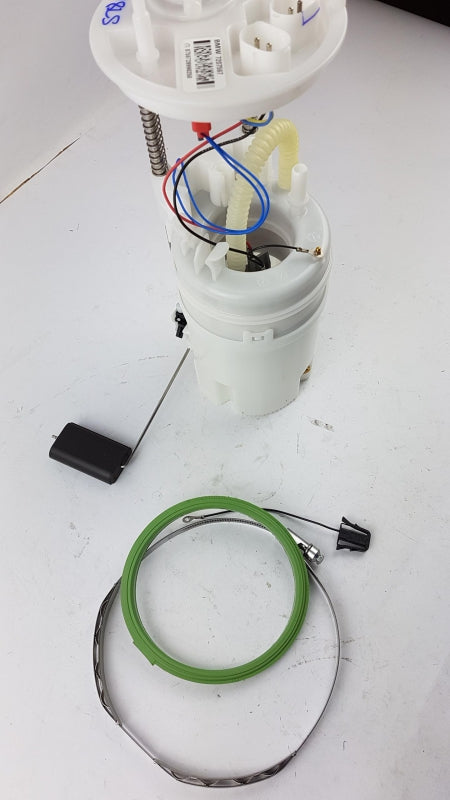 Original BMW X5 E70 F15 X6 E71 F16 Kraftstofffördereinheit 16117207599