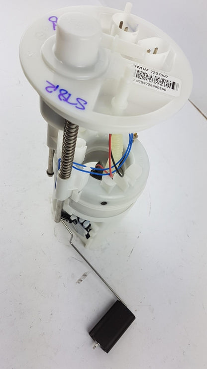 Original BMW X5 E70 F15 X6 E71 F16 Kraftstofffördereinheit 16117207599