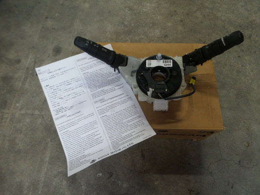 Original NISSAN Micra III 2003-2010 Lenkstockschalter schwarz 25560BC60K