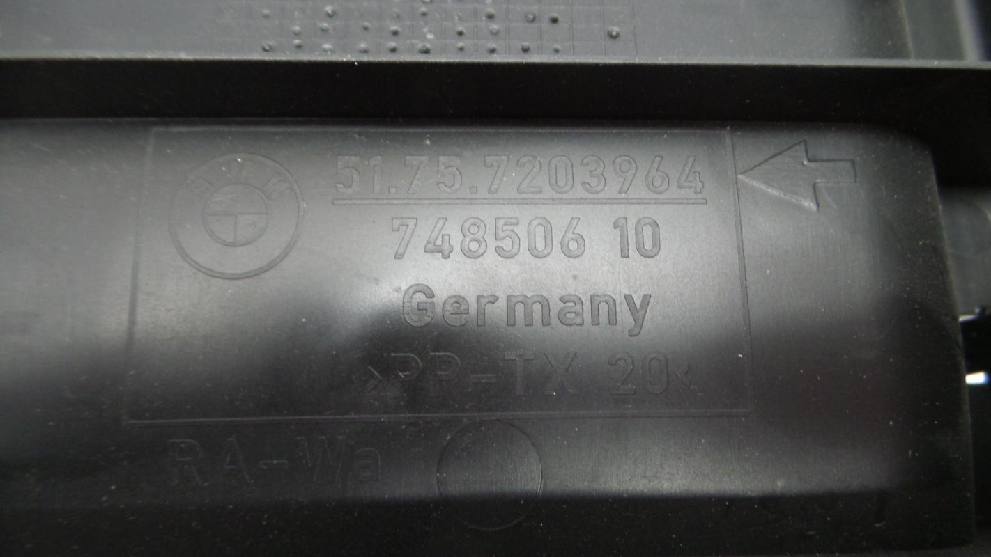 Original BMW 5' E60 E61 6' E63 E64 Motorraum Abschirmung rechts 51757203964