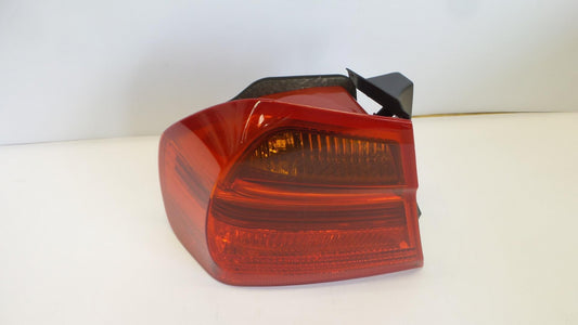 Original BMW 3' (E90) Heckleuchte Rücklicht aussen links 63216937457