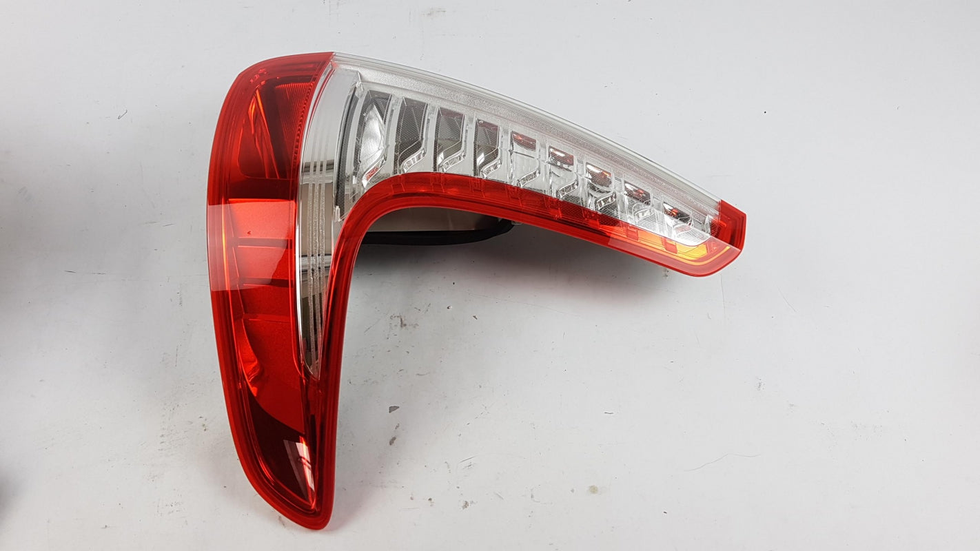 Original OE RENAULT Heckleuchte 265500014R