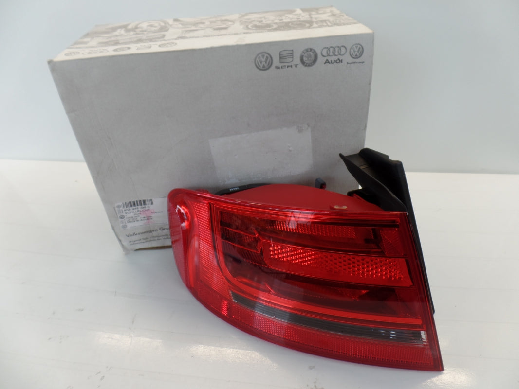 Original OE Volkswagen Heckleuchte 8K5945095D