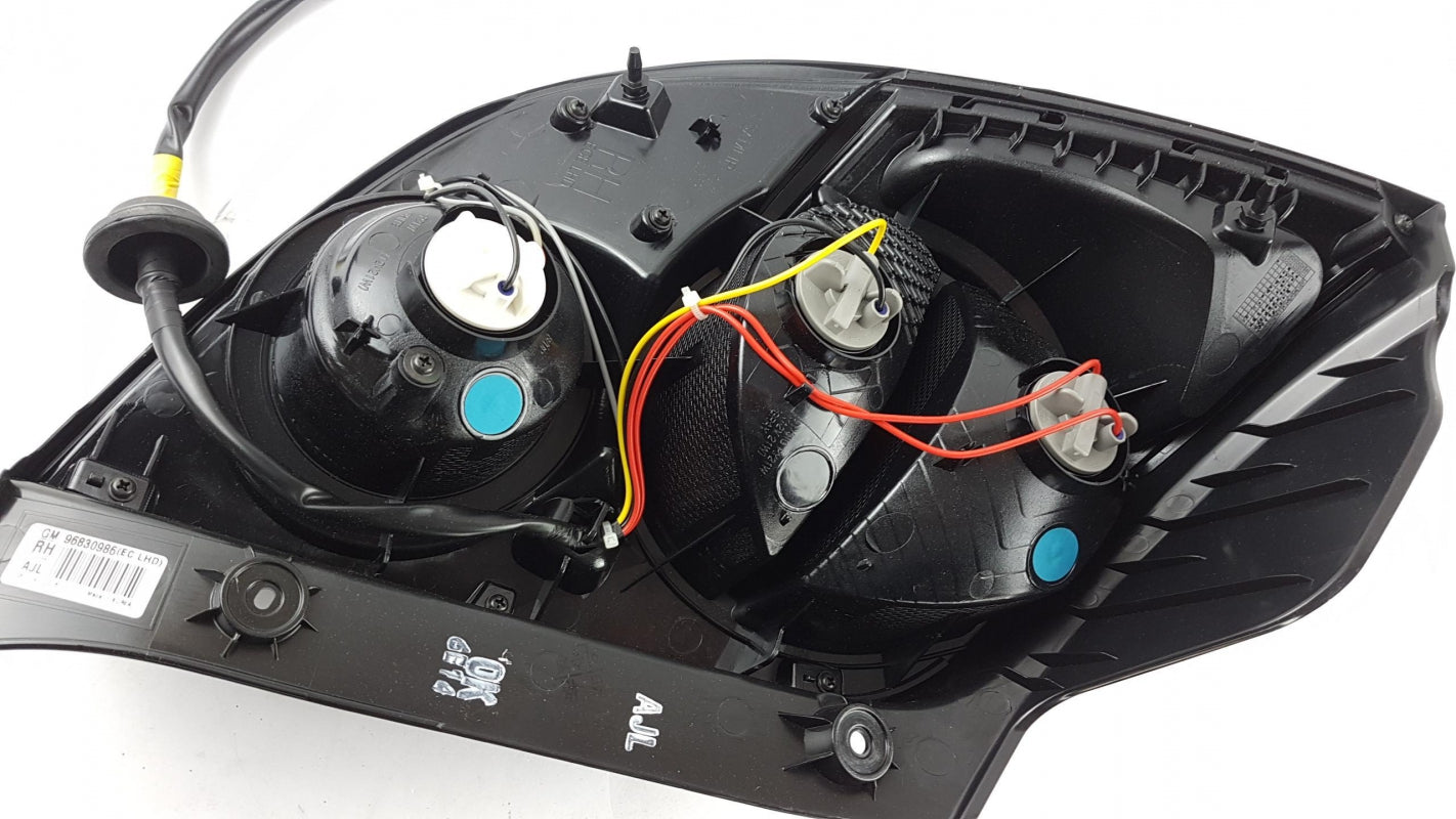 Original CHEVROLET Aveo T300 Heckleuchte Rücklicht rechts 96830986