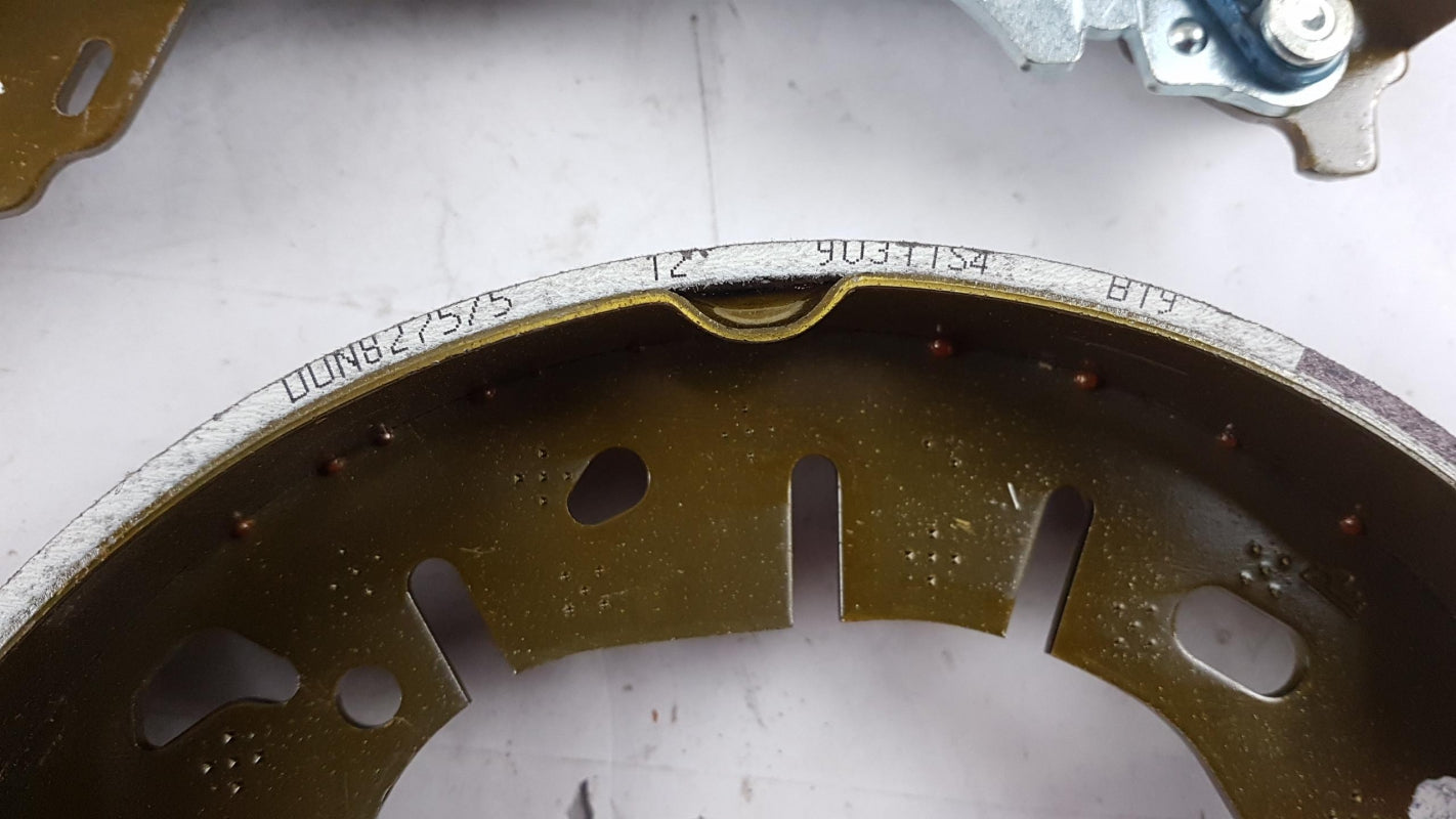 Original OE FIAT Bremsbackensatz 77367388